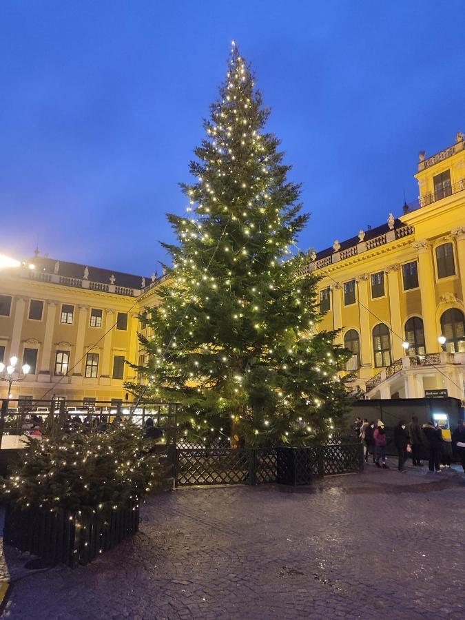 Central Mariahilfer Apartment 4 Min To The City Shopping Center And Schoenbrunn Palace Viena Exterior foto